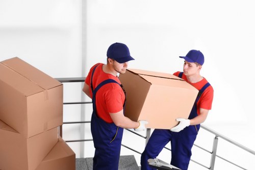 Removal van service for homes in Hadley Wood